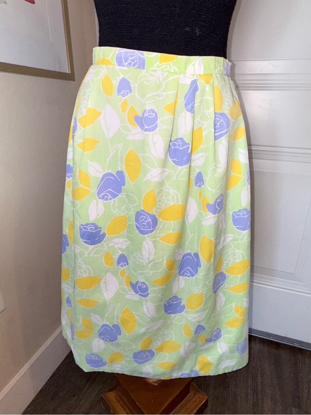 VTG 70s Lilly Pulitzer The Lilly Size S/M W-28" A-Line Blue Green Roses Print